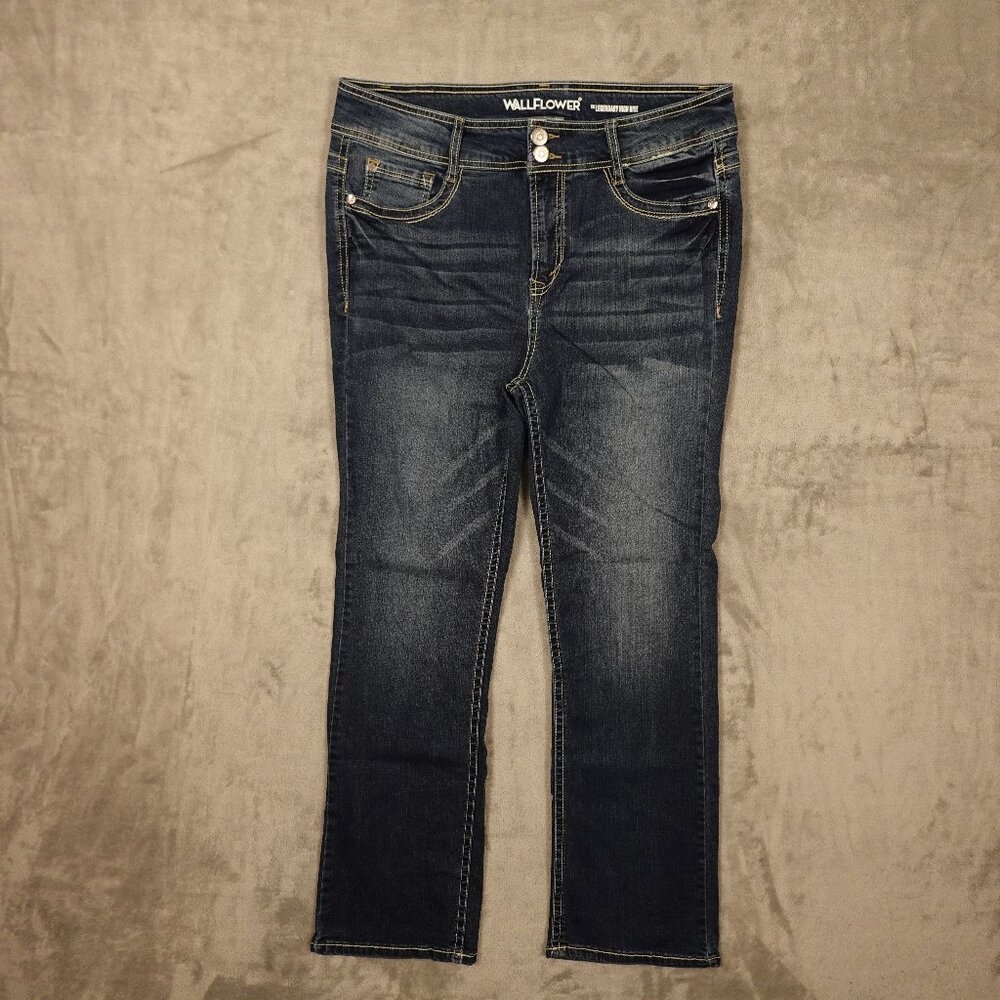 WallFlower Jeans Legendary High Rise Bootcut 14W Dark Wash Embroidered Pockets‎